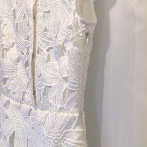 ARROGANT CAT White Floral Lace Cap Sleeve Dress size 10 - Picture 8 of 10